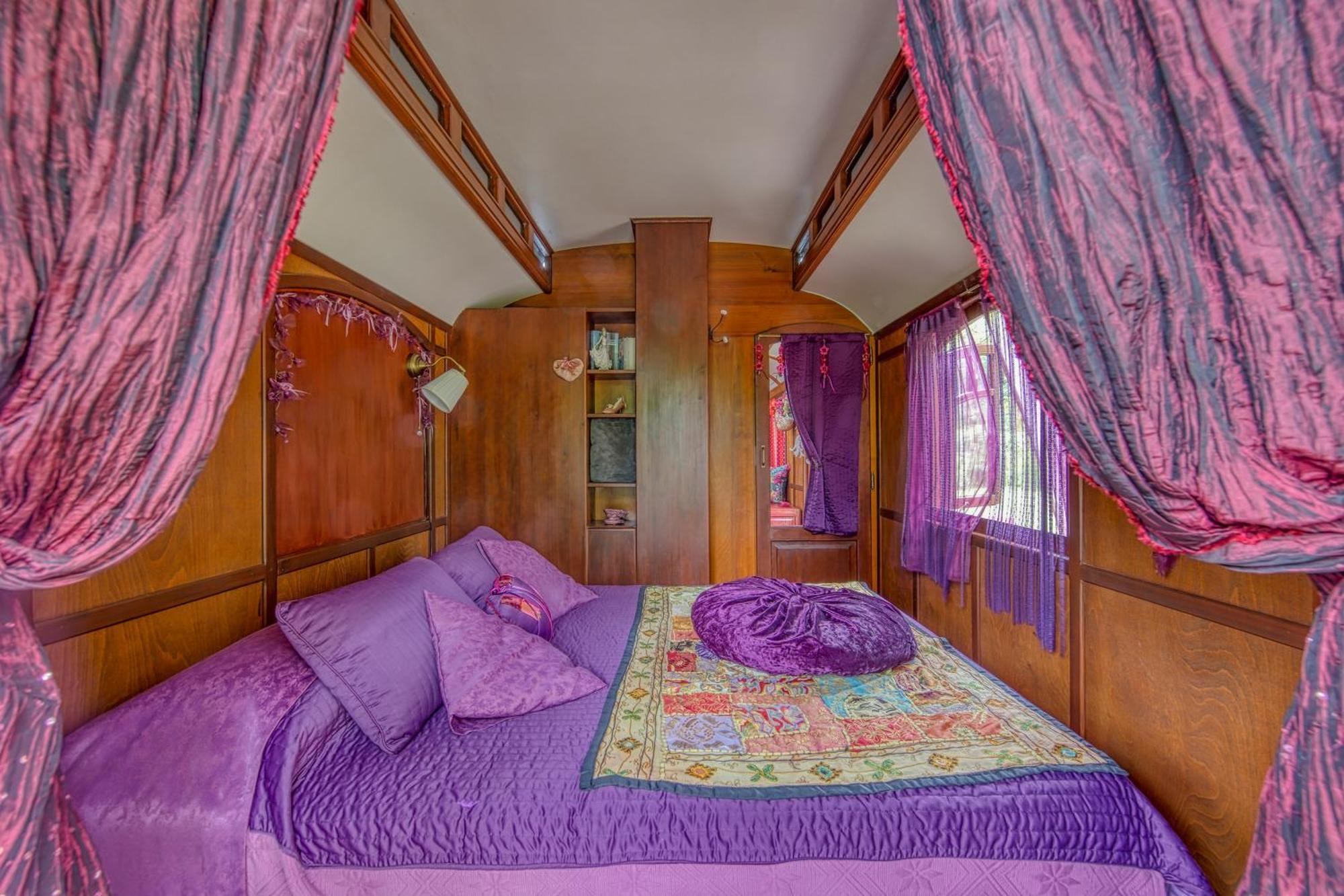 Hotel La Roulotte D'Alany Grayan-et-l'Hopital Zewnętrze zdjęcie